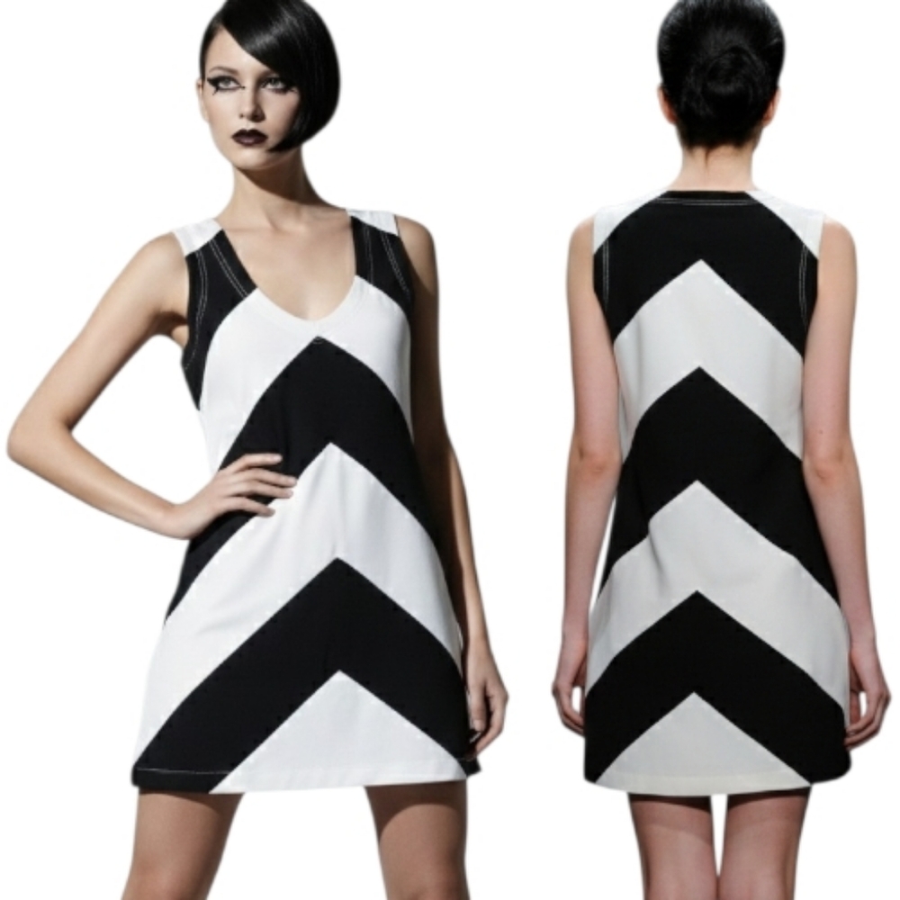 KARTA Retro Avant-Garde Chevron Stripe A-line Mini Dress - Size M